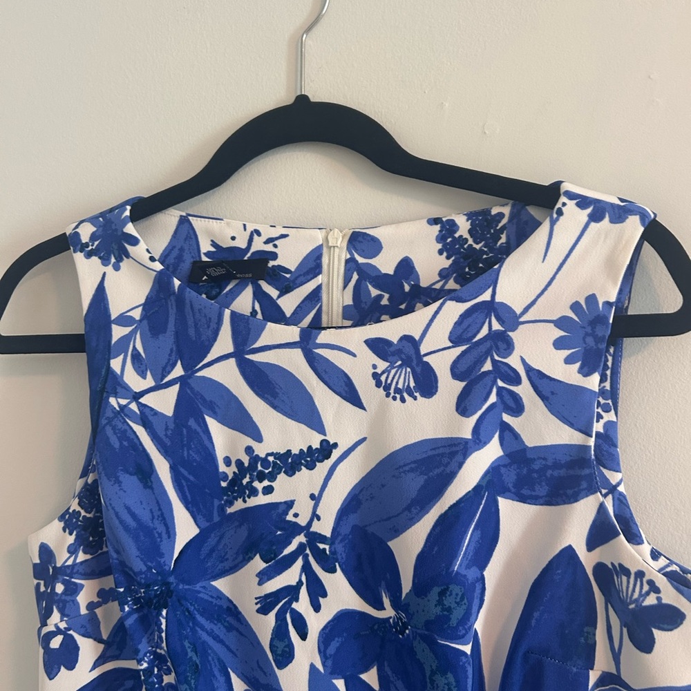 Alyx Blue and White Floral Midi Dress - Picture 2 of 13